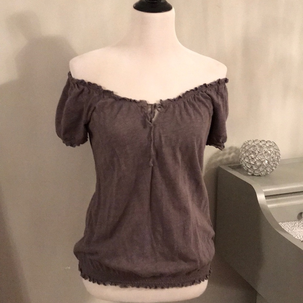 Gray American Eagle peasant top
